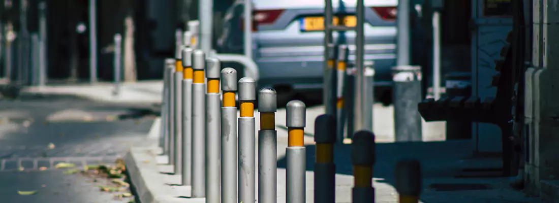 Safe and Convenient Retractable Barrier Column Systems for Properties in Country Club, FL