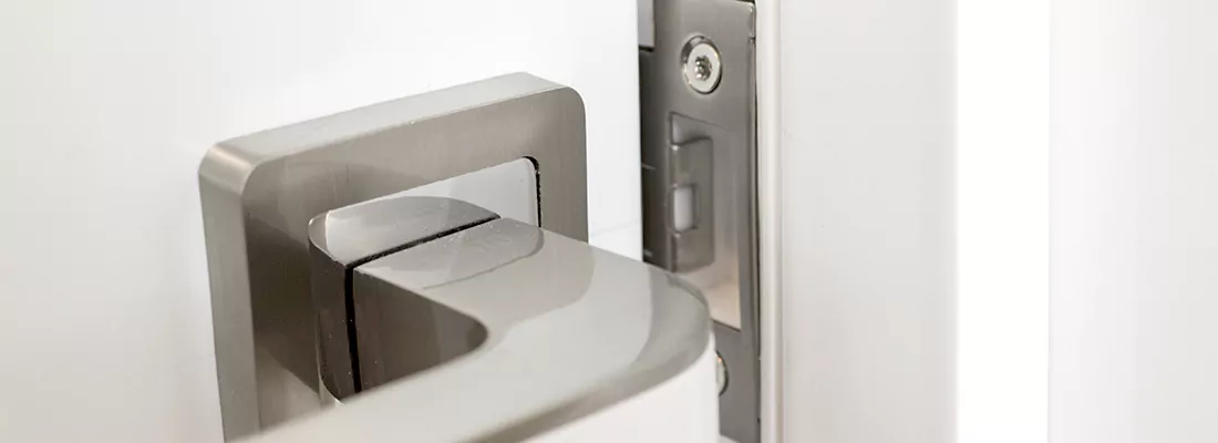 Seamless Integration of Magnetic Locks with Access Control Systems in Country Club, FL